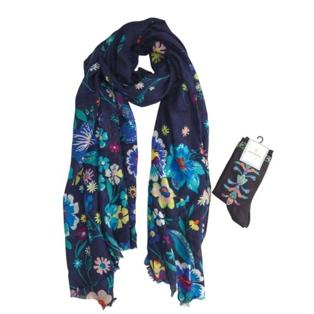Vera Bradley Blue Floral Moonlight‎ Garden Fringe Scarf & Petite Paisley Socks
